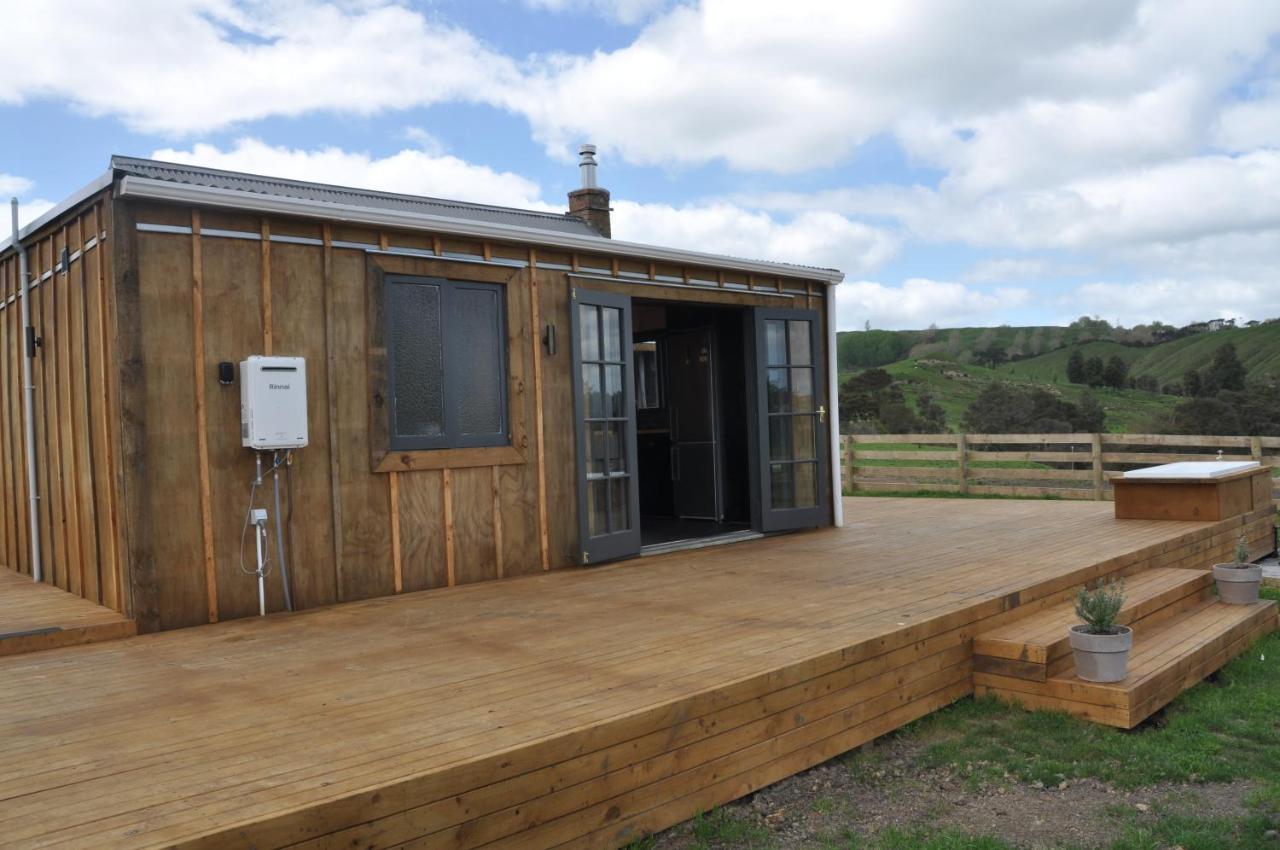 Renagour Cottage - Farmstay With Hot Tub! Whanganui Exterior photo